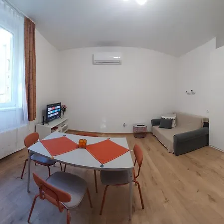 Apartment Dome At Nepliget Budapest