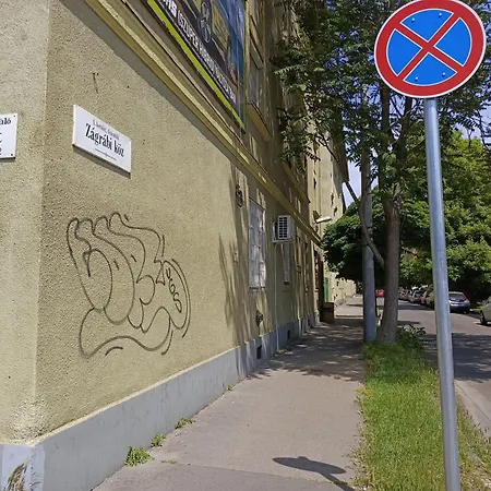 דירה Dome At Nepliget בודפשט